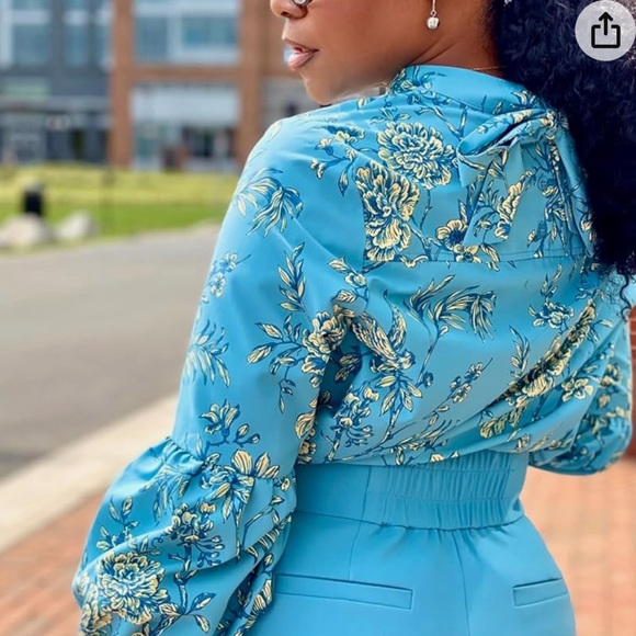 π Women's Floral Print Bishop Sleeve Blouse - Picture 3 of 6